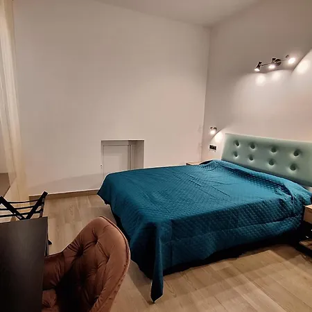 Domus Albalonga Гостевой дом Рим