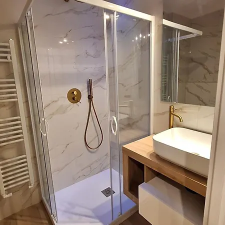 Domus Albalonga Гостевой дом Рим