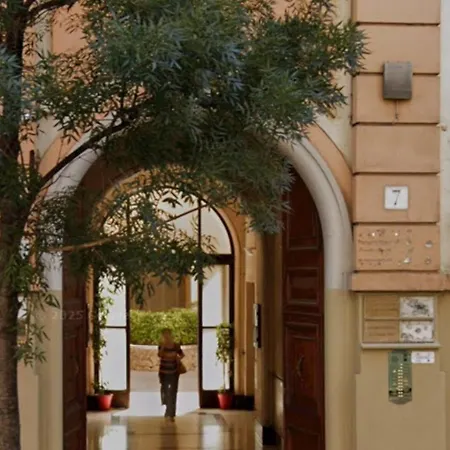 Domus Albalonga 4* Roma